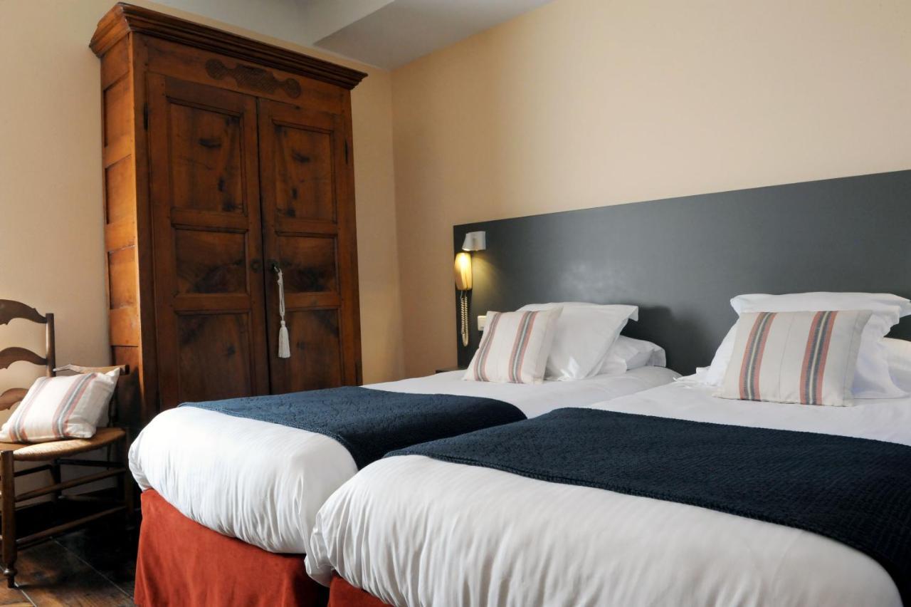 Logis Hotel Du Chene Itxassou Exterior photo