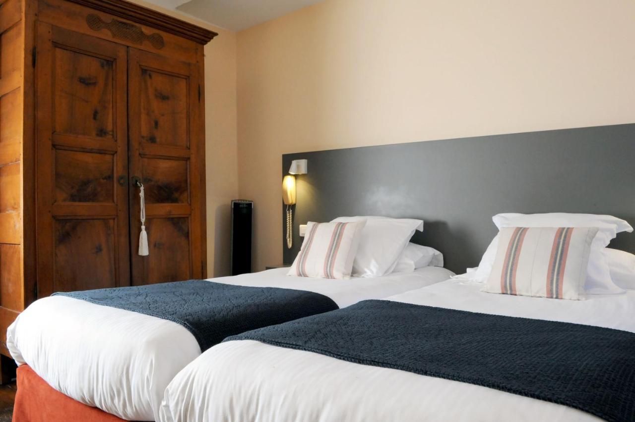 Logis Hotel Du Chene Itxassou Exterior photo